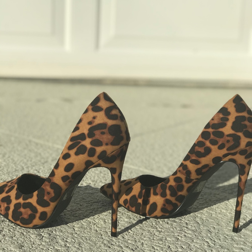 Close toe heels never worn